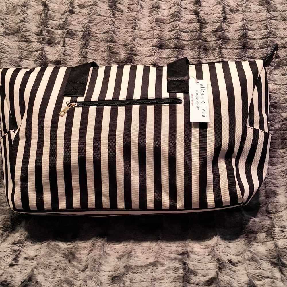 Alice +Olivia tote NWT Women's